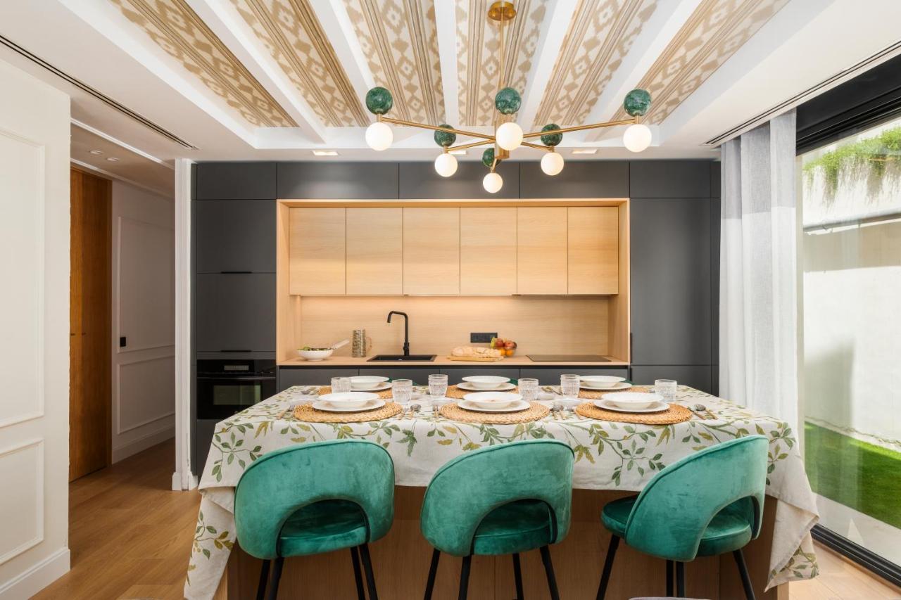 Apartamentos La Zagalilla Malaga Bagian luar foto